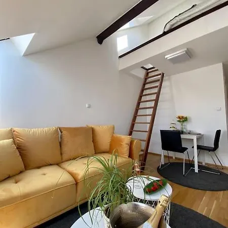 Apartamento Lovely *